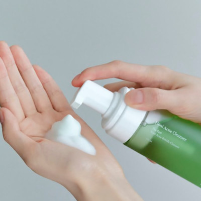 Мягкая очищающая пенка с экстрактом нони Celimax The Real Noni Acne Bubble Cleanser 155 мл