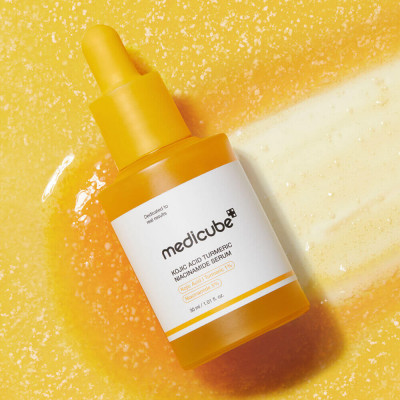 Капсульная сыворотка для сияния кожи medicube Kojic Acid Turmeric Niacinamide Serum 30 мл