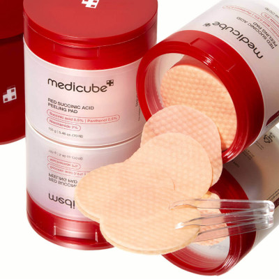 Отшелушивающие пэды с кислотами Medicube Red Succinic Acid Peeling Pad 70 шт